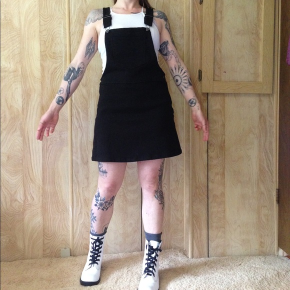 Forever 21 Dresses & Skirts - Forever 21 mini overall skirt